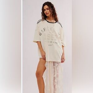 Free People Sunday Market city tee